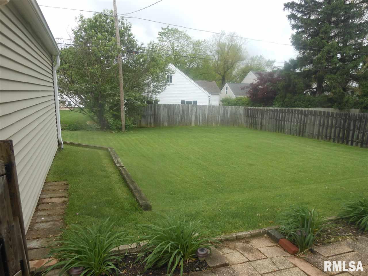 1102 West Ridge Road Peoria, IL 61614 - Photo 32 of 34 Gallery Image 32