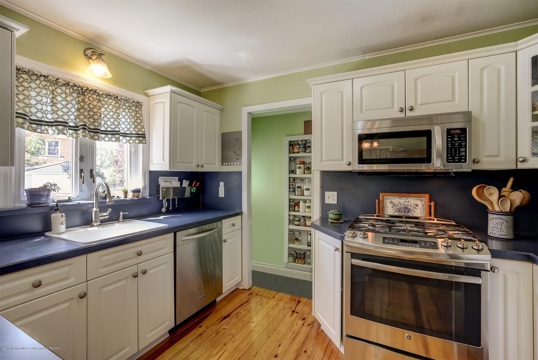 85 Lakewood Road Manasquan, NJ 08736 - Photo 12 of 32 13-Kitchen