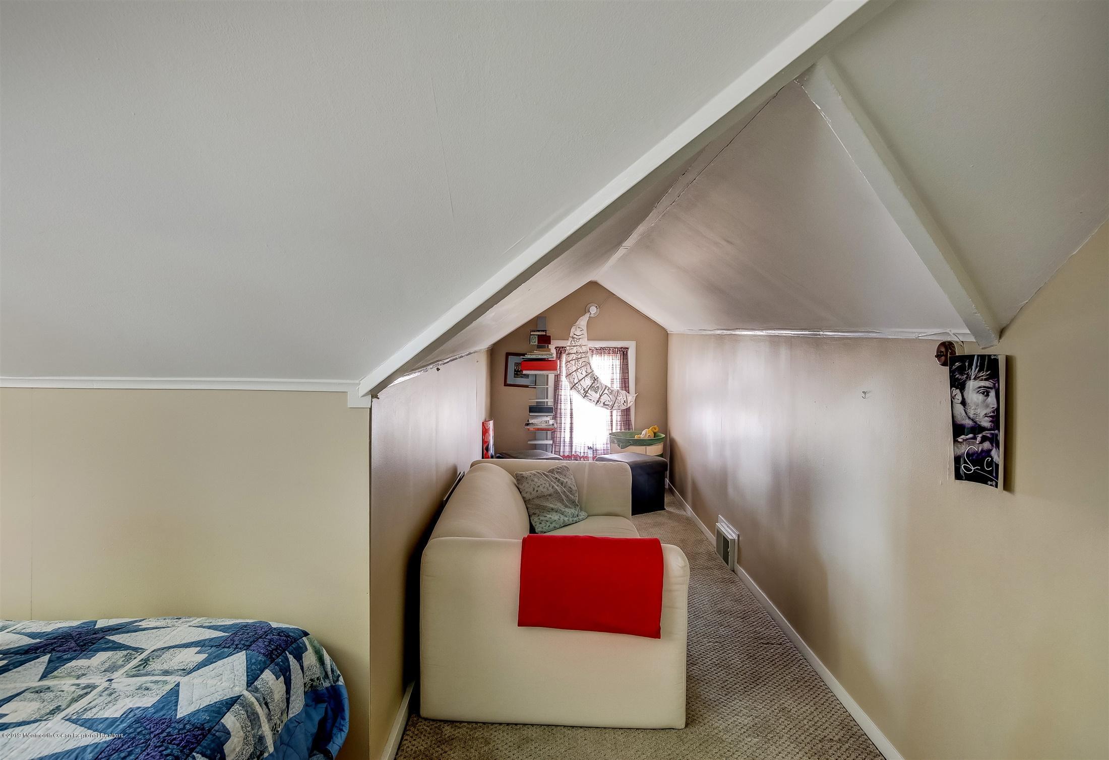 85 Lakewood Road Manasquan, NJ 08736 - Photo 18 of 32 19-Bonus Room