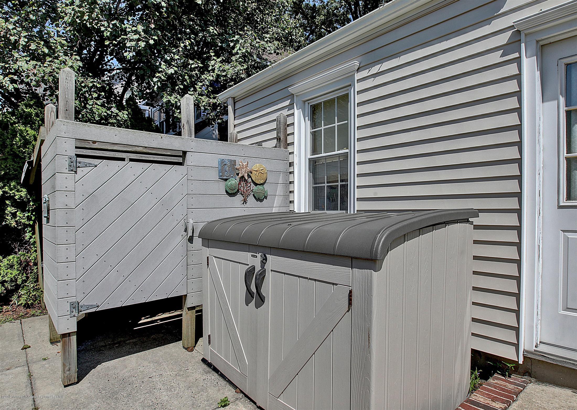 85 Lakewood Road Manasquan, NJ 08736 - Photo 26 of 32 27-Out Door shower