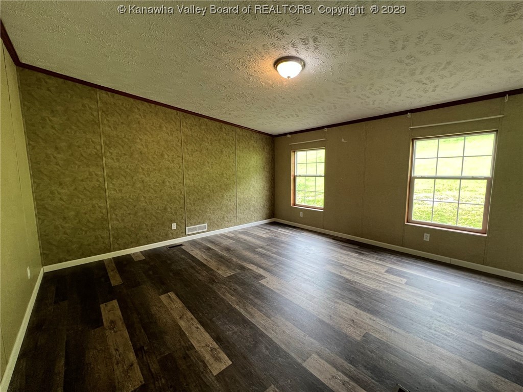 7165 Winfield Road Winfield, WV 25213 - Photo 16 of 34 Gallery Image 16