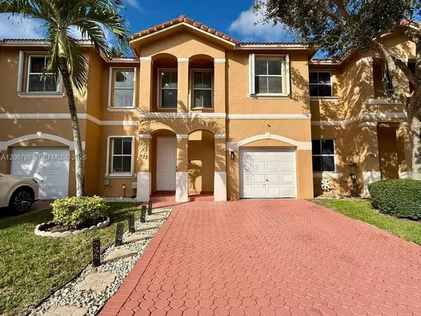 $3,350 | 922 Northwest 134th Avenue, Pembroke Pines, FL 33028
