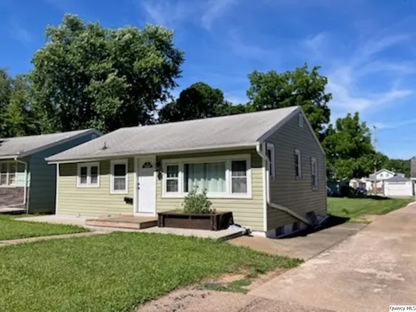 $159,500 | 808 South 18th Street, Quincy, IL 62301