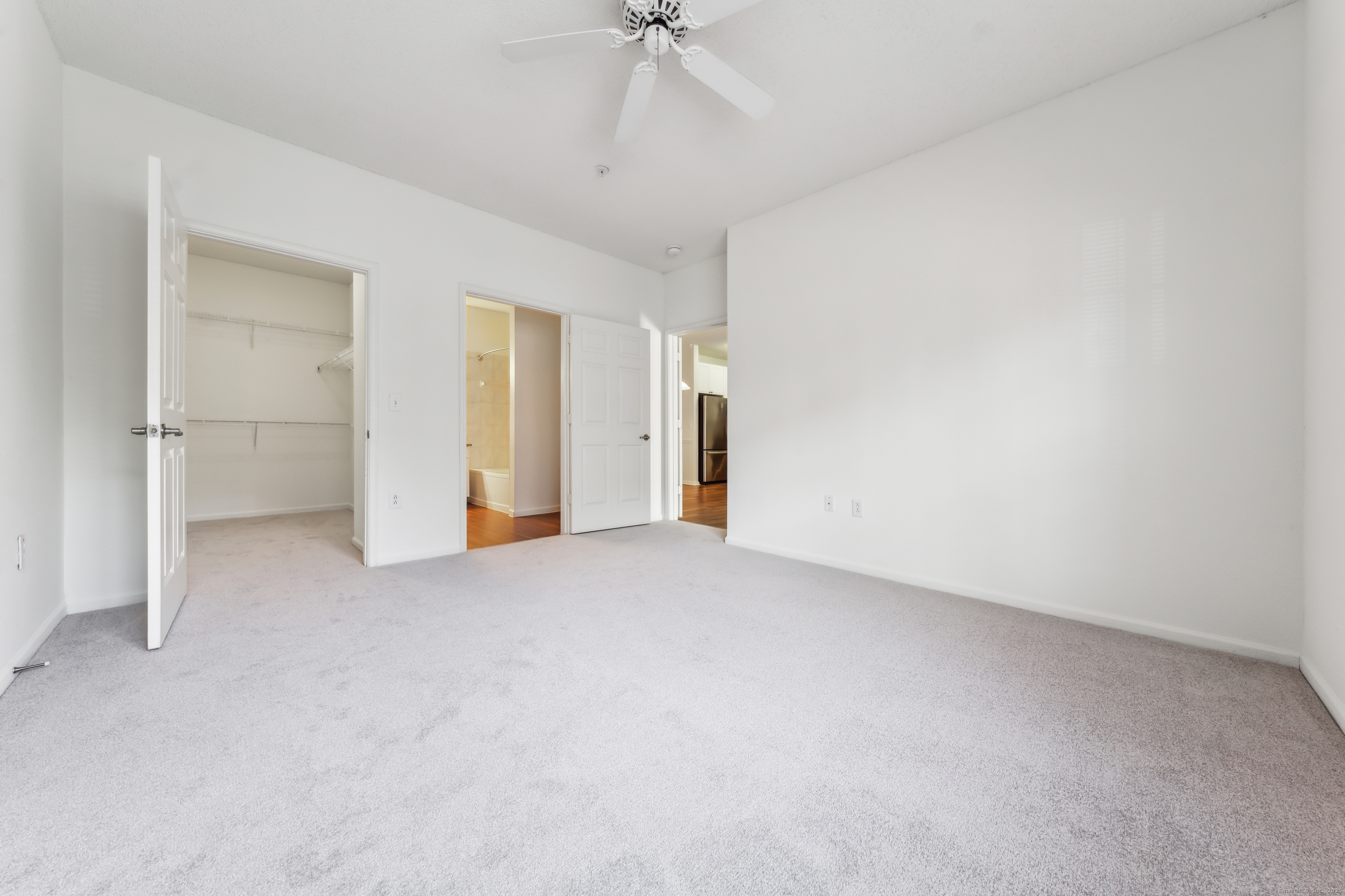 23 River Road, Unit 4208 Weston, CT 06883 - Photo 4 of 32
