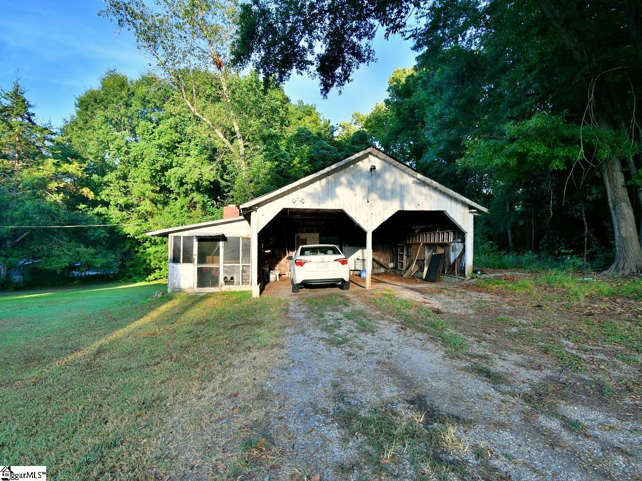 101 Spring Street Laurens, SC 29360 - Photo 3 of 19 Gallery Image 3
