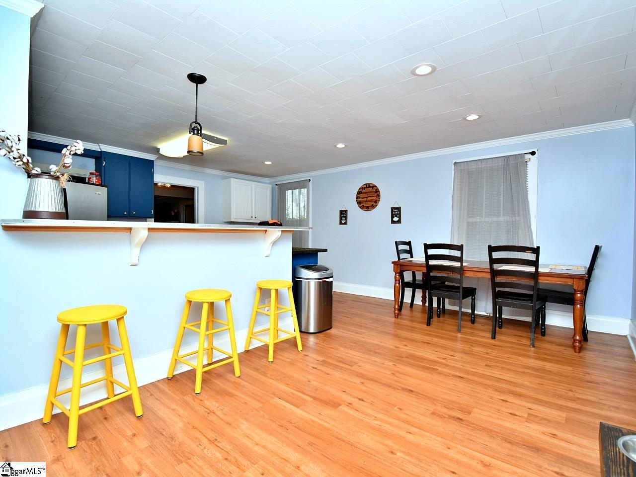 101 Spring Street Laurens, SC 29360 - Photo 5 of 19 Gallery Image 5