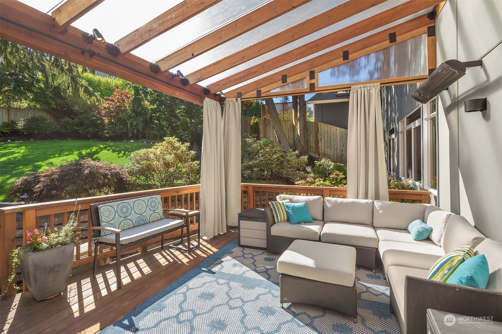 3621 West Commodore Way Seattle, WA 98199 - Photo 16 of 40 Gallery Image 16