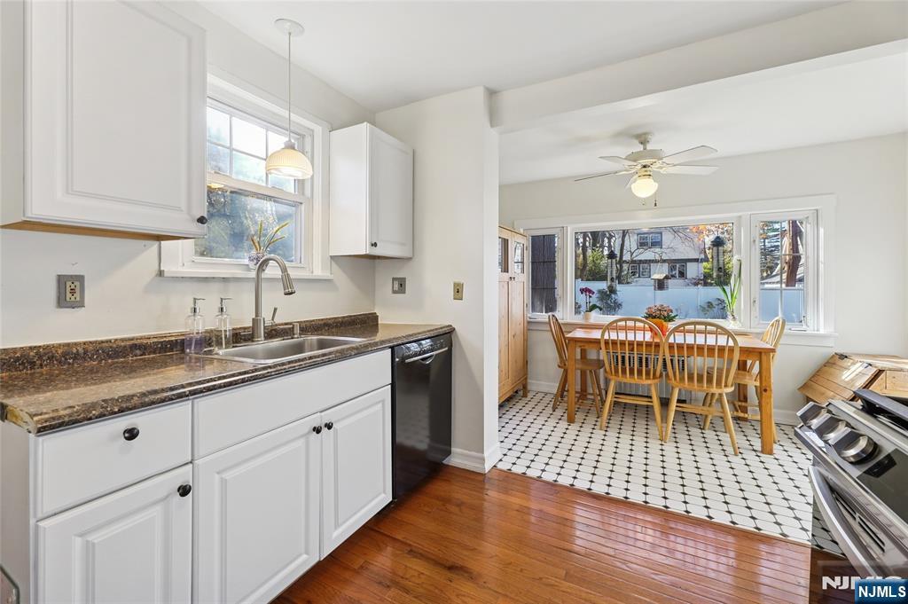 160 Pinewood Place Teaneck, NJ 07666 - Photo 13 of 34