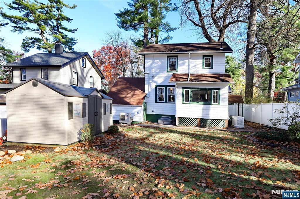 160 Pinewood Place Teaneck, NJ 07666 - Photo 34 of 34