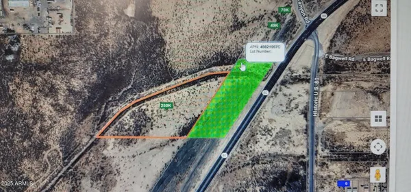 a view of a yard with plants