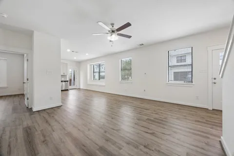 $235,000 | 356 Fieldwood Drive, Unit C, Buda, TX 78610