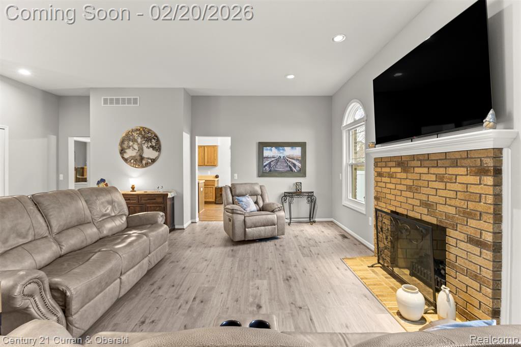 26802 Inverness Street Woodhaven, MI 48183 - Photo 7 of 47