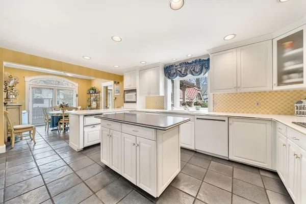 $3,995,000 | 131 Fair Oaks Park, Needham, MA 02492