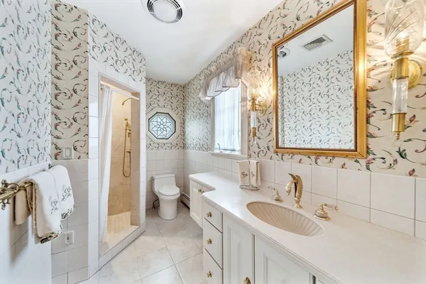 $3,995,000 | 131 Fair Oaks Park, Needham, MA 02492