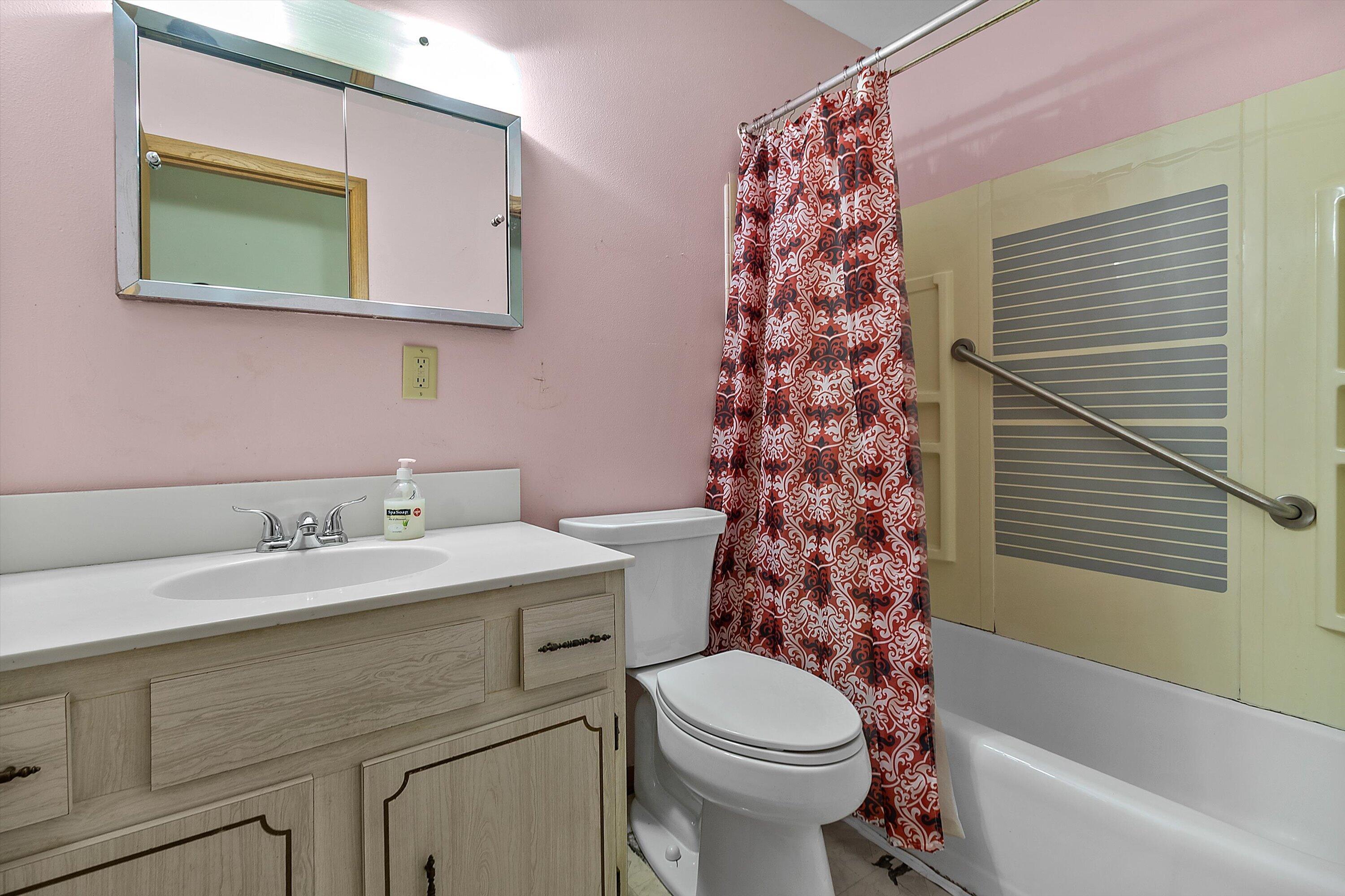 1545 Ostergaard Avenue Racine, WI 53406 - Photo 14 of 26 07-E6A7766