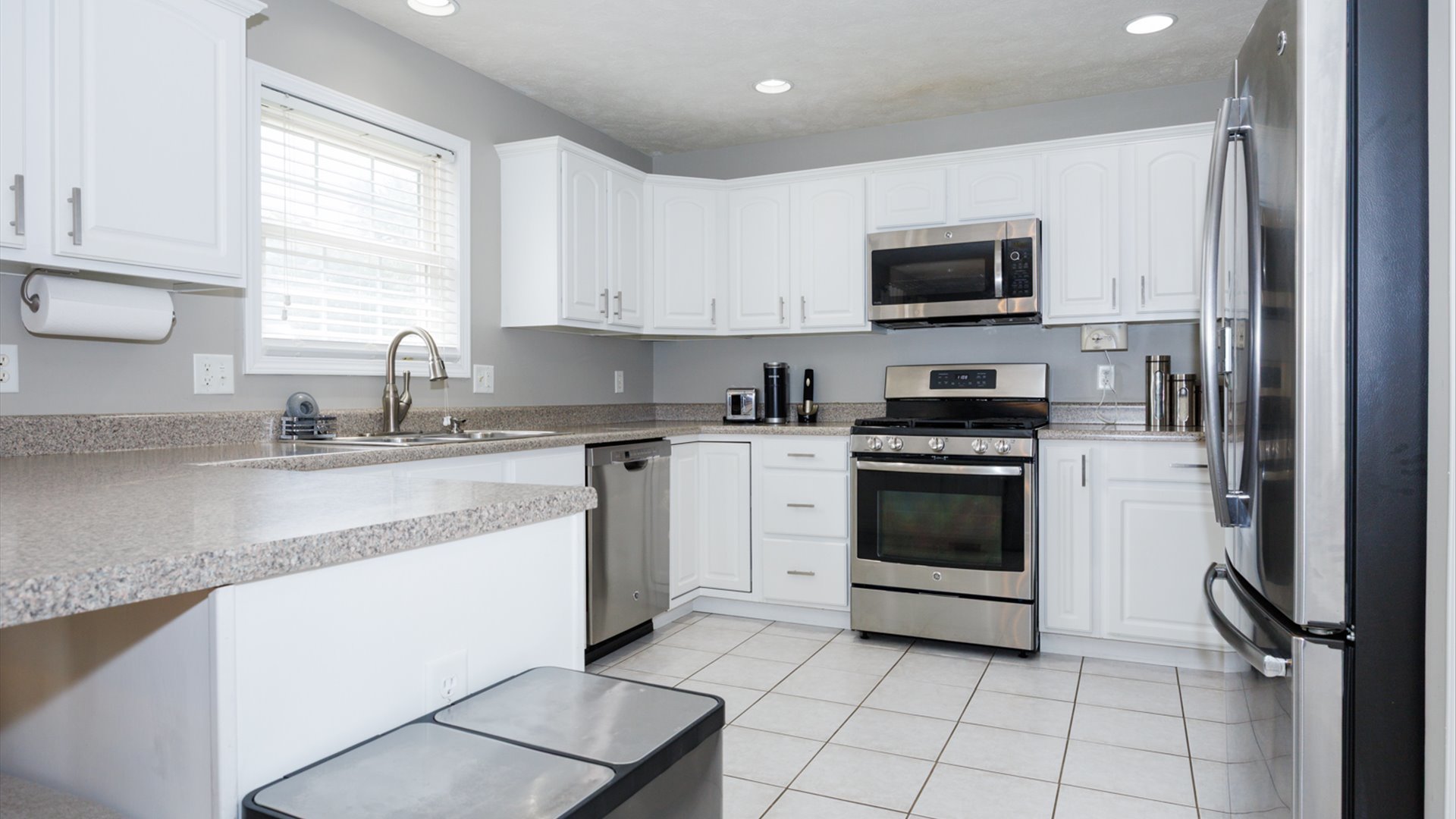 1704 Setter Street Normal, IL 61761 - Photo 12 of 57