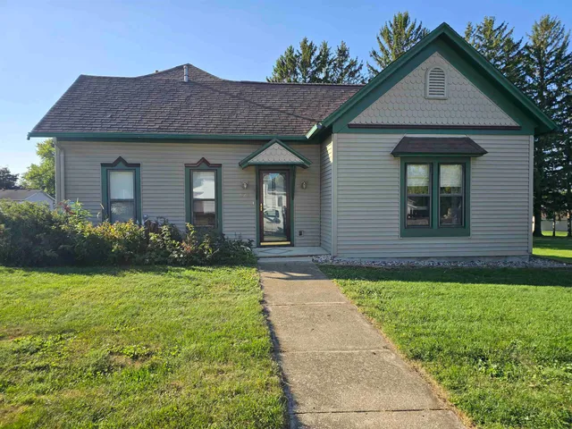 $239,900 | 1128 24th Street, Monroe, WI 53566