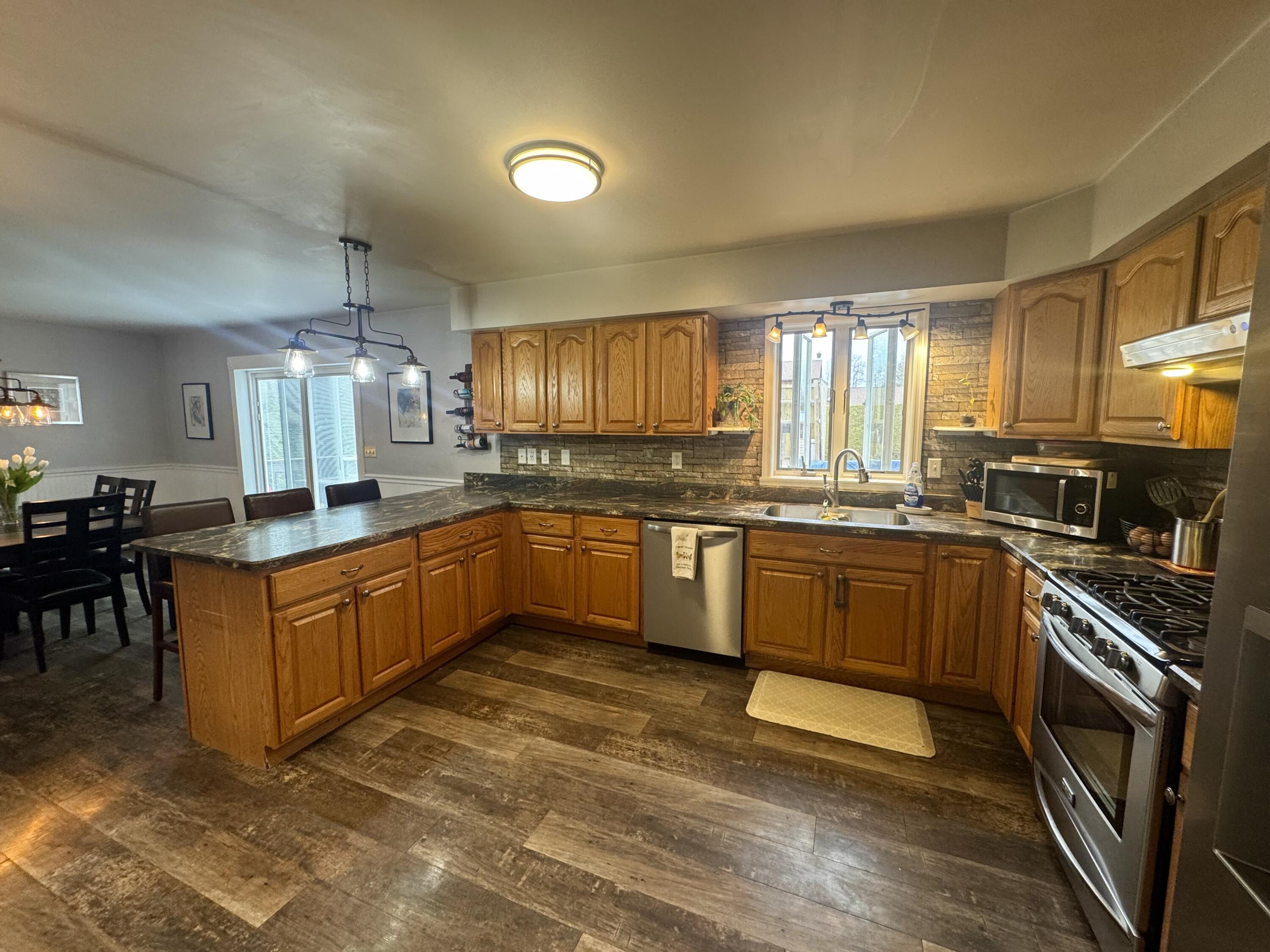 31 Facteau Avenue Plattsburgh, NY 12901 - Photo 2 of 27 IMG_4852