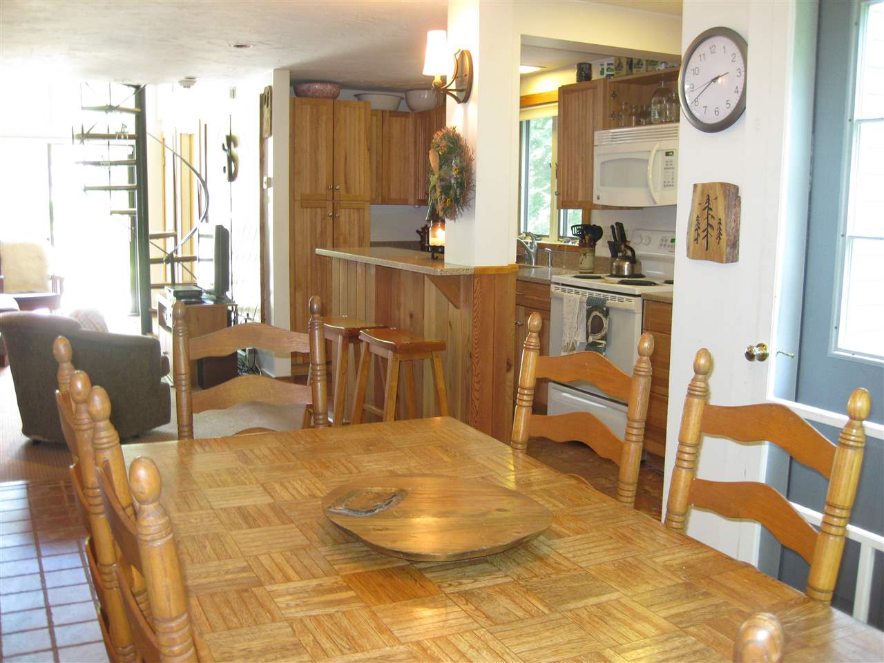 215 Alran Road, Unit 12 Killington, VT 05751 - Photo 10 of 40 Gallery Image 10