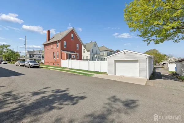 $3,500 | 327 Main Street, South Amboy, NJ 08879