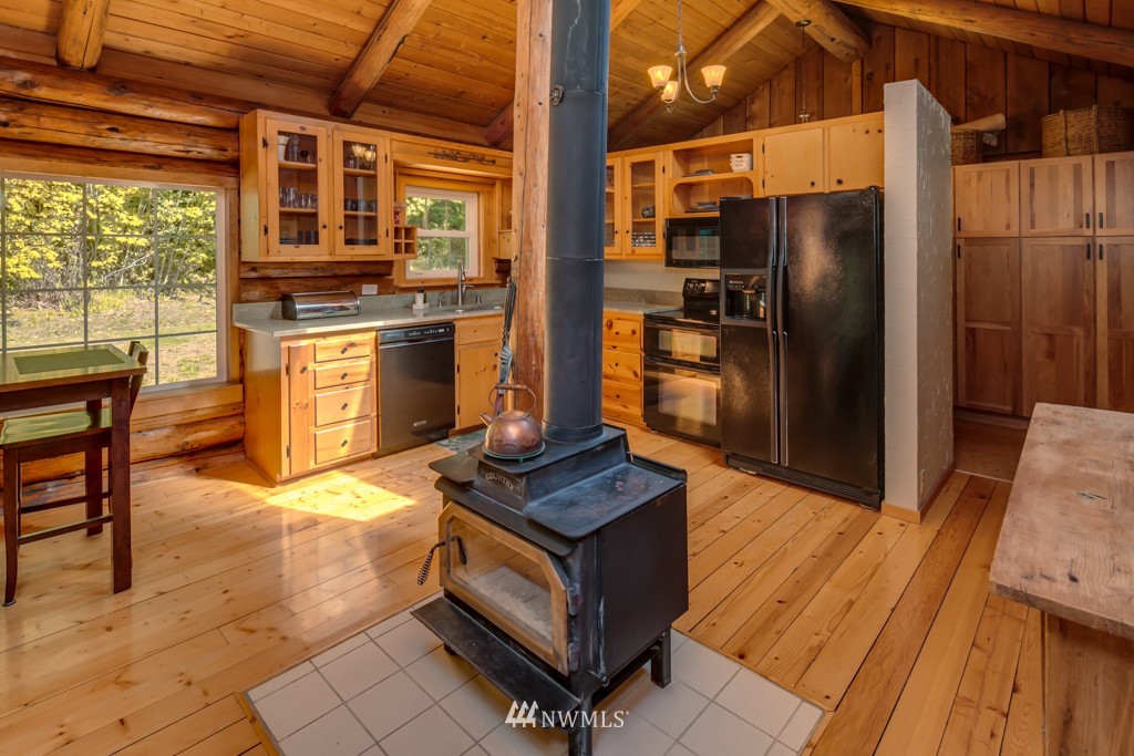 4320 Mosquito Lake Road Deming, WA 98244 - Photo 6 of 25