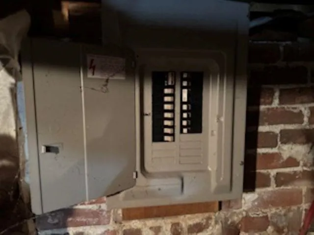 $335,000 | 105 Maple Street, Rochester, NH 03867