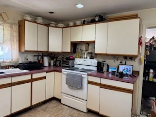 $335,000 | 105 Maple Street, Rochester, NH 03867