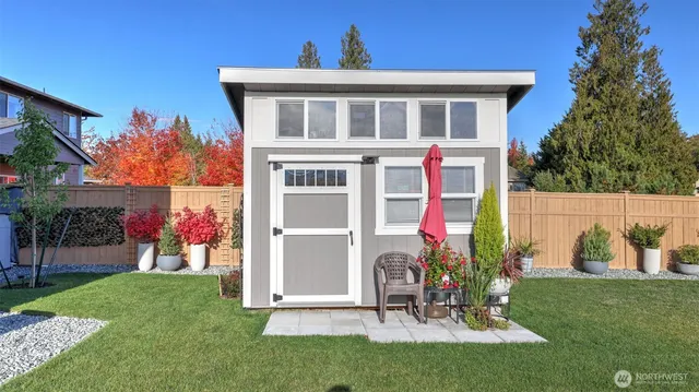 $899,950 | 6105 232nd Avenue East, Buckley, WA 98321