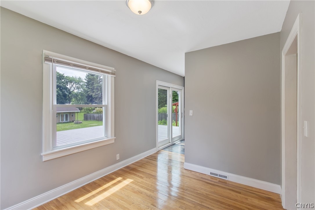 116 Richmond Road East Manlius, NY 13057 - Photo 16 of 36