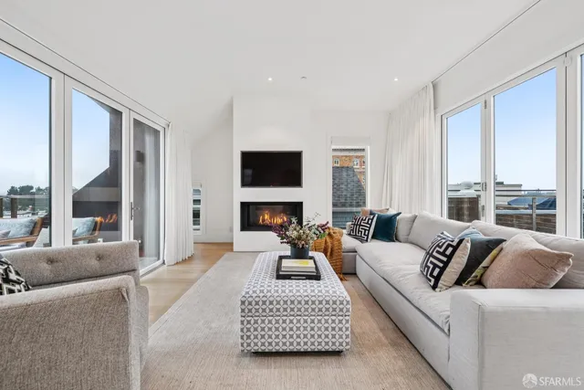 $8,995,000 | 2550 Baker Street, San Francisco, CA 94123