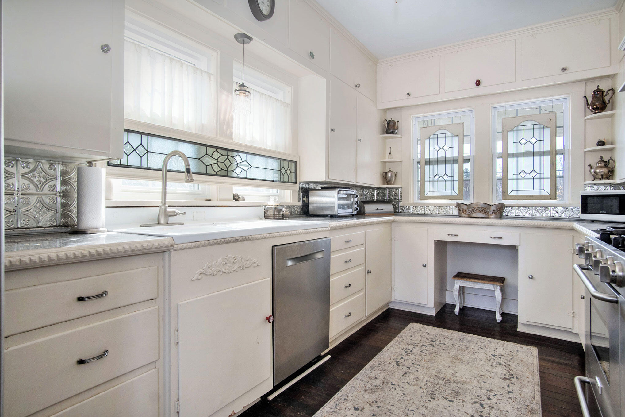 203 East Savidge Street Spring Lake, MI 49456 - Photo 11 of 44 DSC08908