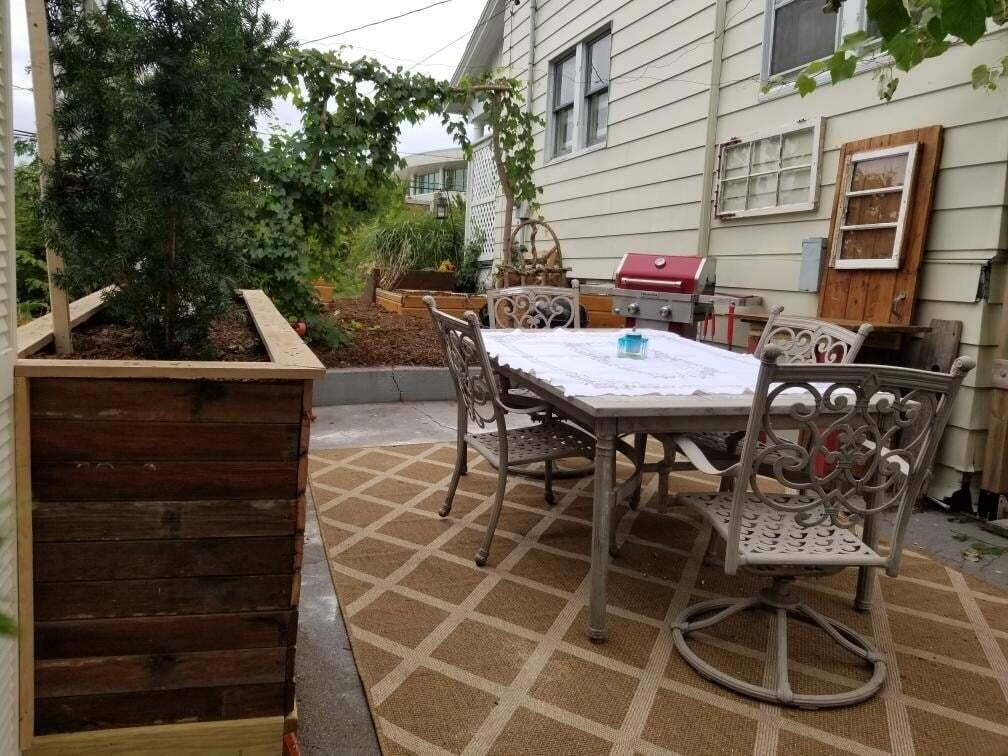 203 East Savidge Street Spring Lake, MI 49456 - Photo 29 of 44 i