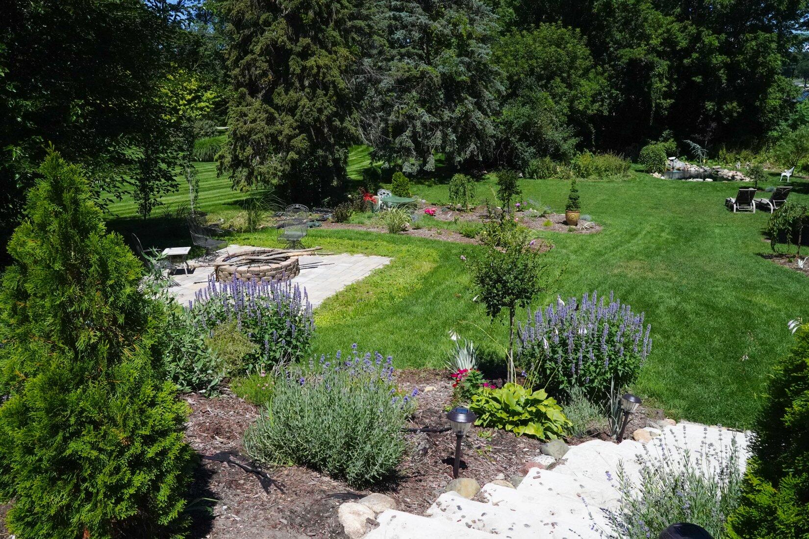 203 East Savidge Street Spring Lake, MI 49456 - Photo 30 of 44 Bella Mia 2022 - OUTSIDE (9)