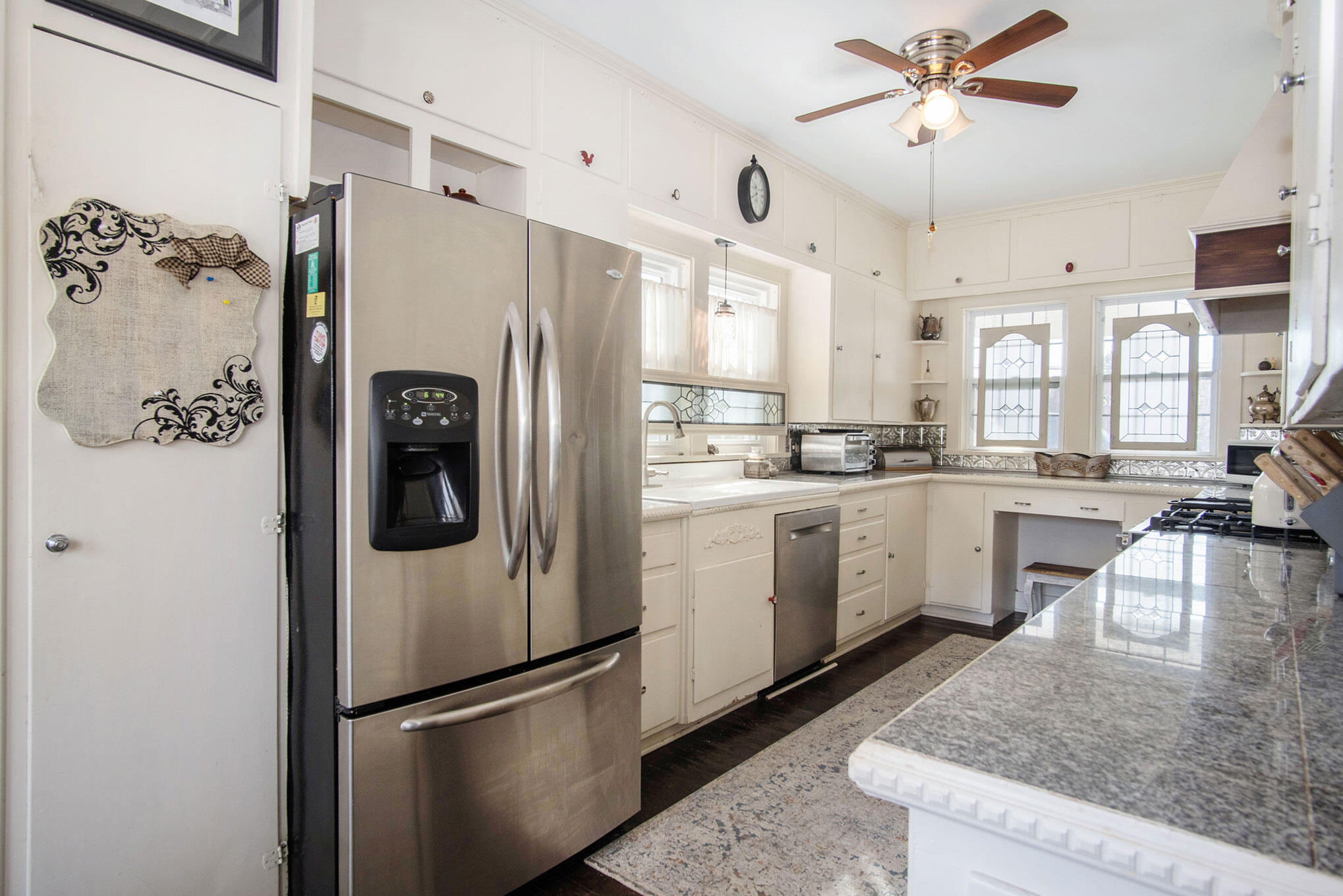 203 East Savidge Street Spring Lake, MI 49456 - Photo 9 of 44 DSC08902