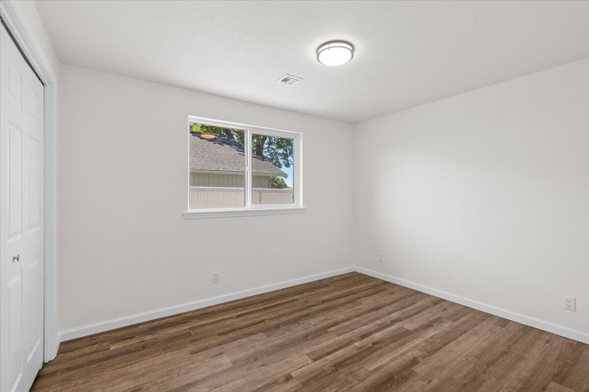 783 Columbine Way Central Point, OR 97502 - Photo 12 of 34 12