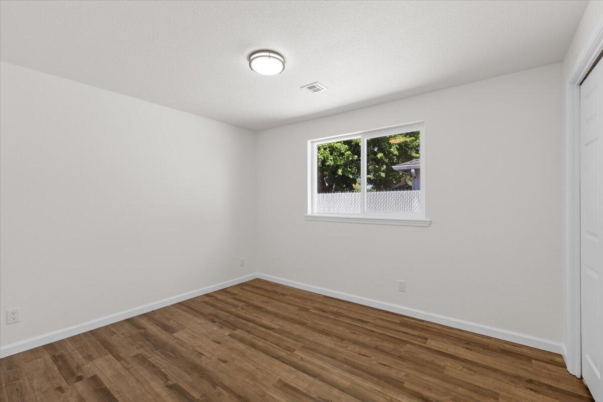 783 Columbine Way Central Point, OR 97502 - Photo 26 of 34 26