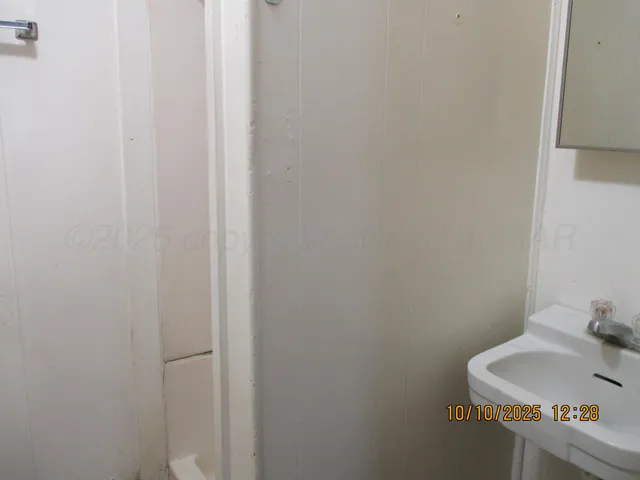 a bathroom with a toilet