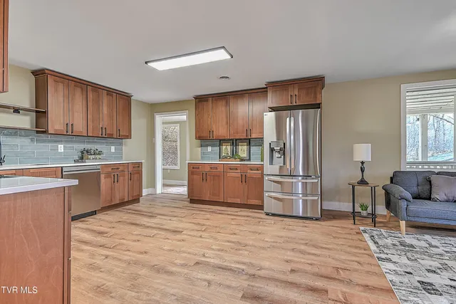 $450,000 | 331 Edgefield Road, Piney Flats, TN 37686