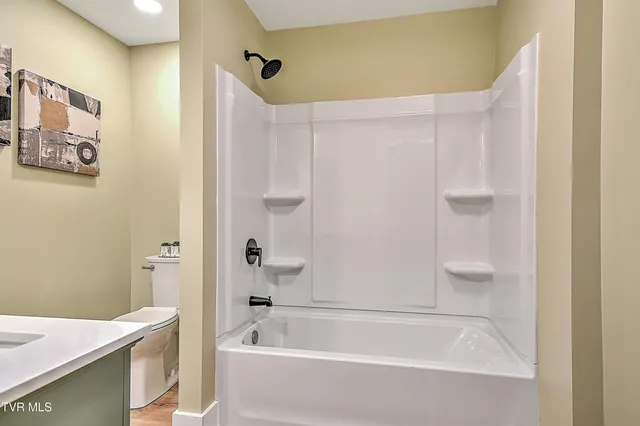 $450,000 | 331 Edgefield Road, Piney Flats, TN 37686