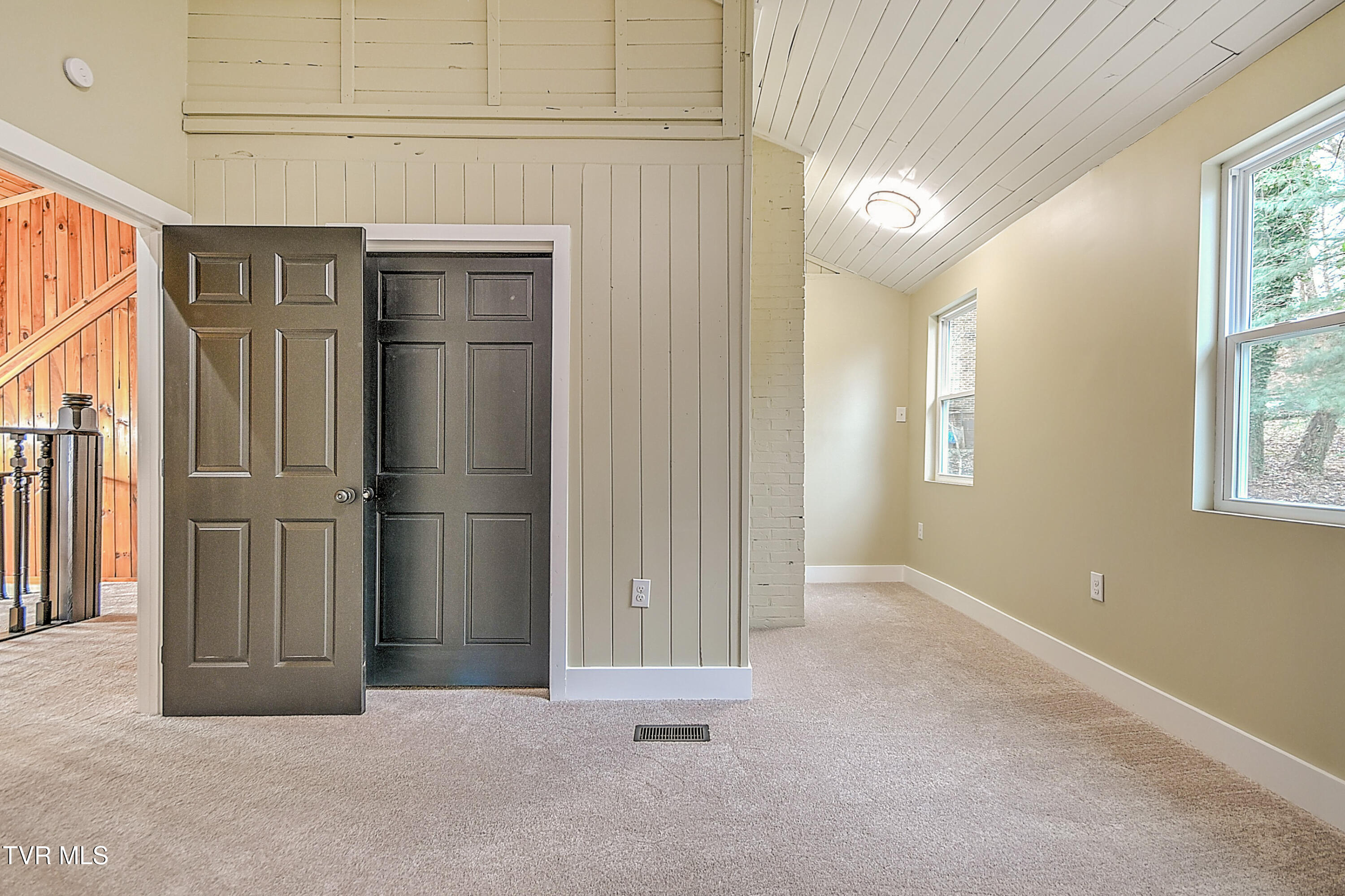 331 Edgefield Road Piney Flats, TN 37686 - Photo 36 of 76 331 Edgefield KB-45