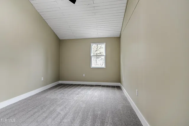 $450,000 | 331 Edgefield Road, Piney Flats, TN 37686