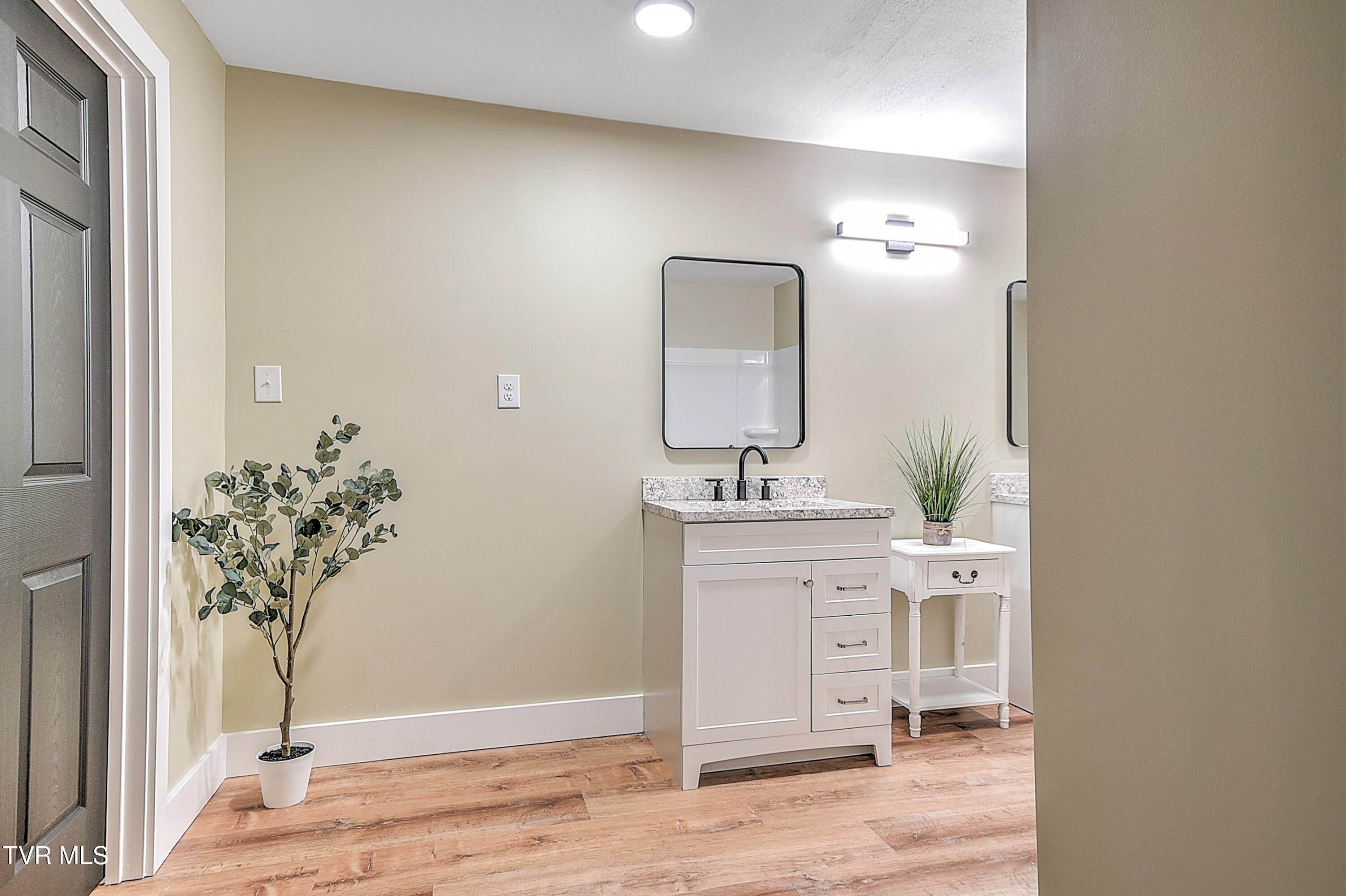 331 Edgefield Road Piney Flats, TN 37686 - Photo 42 of 76 331 Edgefield KB-39