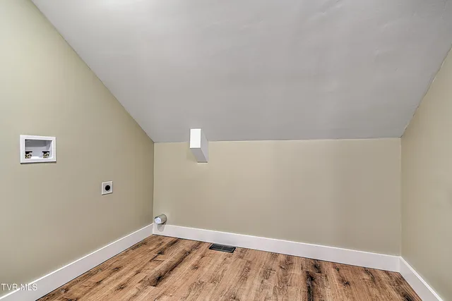 $450,000 | 331 Edgefield Road, Piney Flats, TN 37686