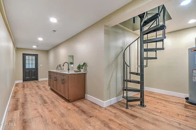 $450,000 | 331 Edgefield Road, Piney Flats, TN 37686