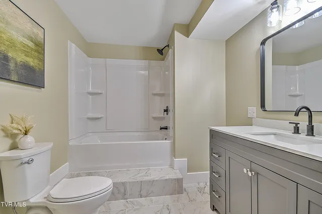 $450,000 | 331 Edgefield Road, Piney Flats, TN 37686