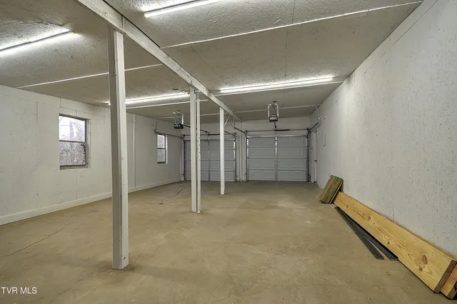 $450,000 | 331 Edgefield Road, Piney Flats, TN 37686