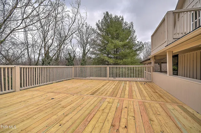 $450,000 | 331 Edgefield Road, Piney Flats, TN 37686