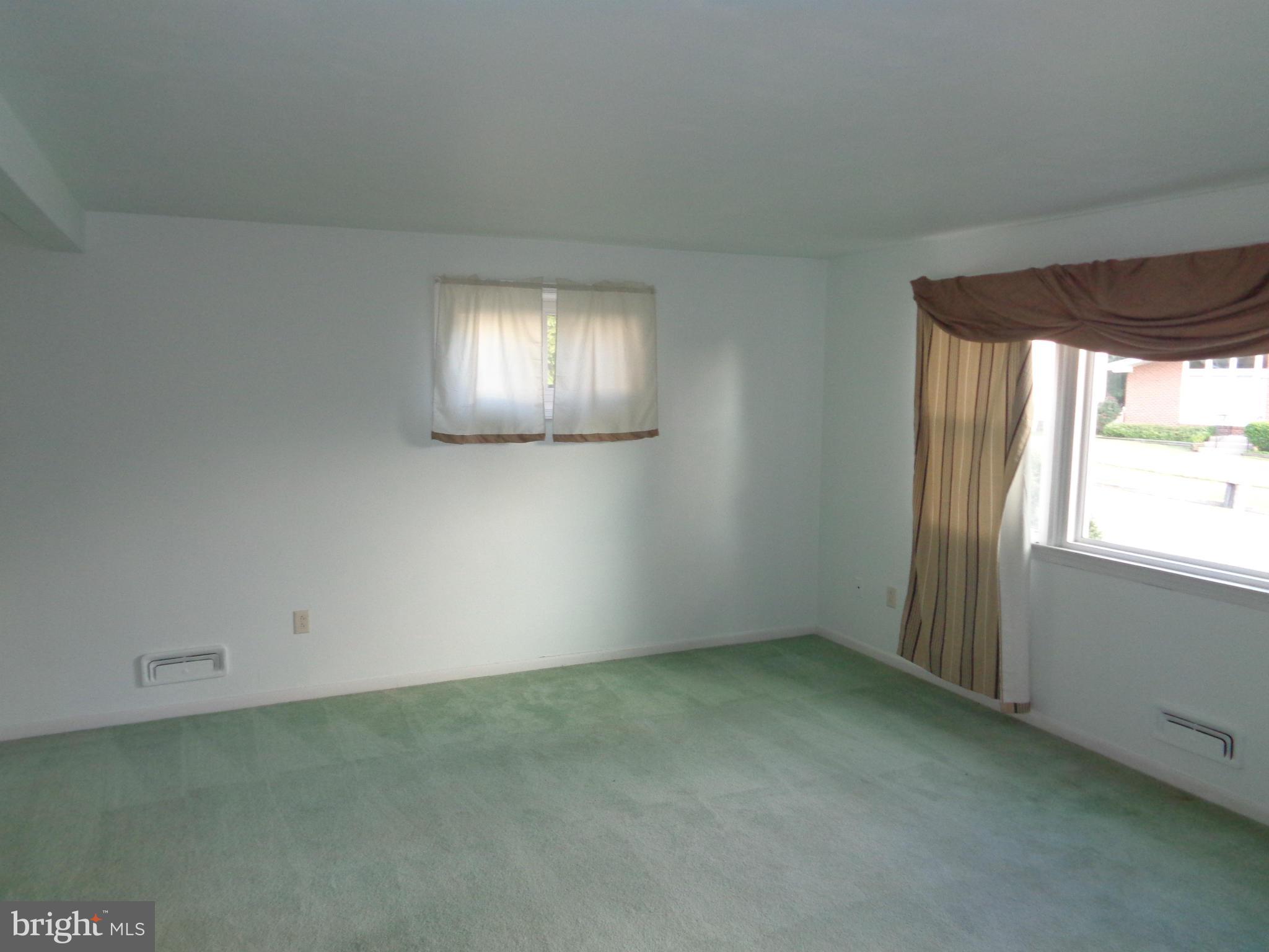 204 Meadowvale Road Lutherville-Timonium, MD 21093 - Photo 3 of 21 Living Room