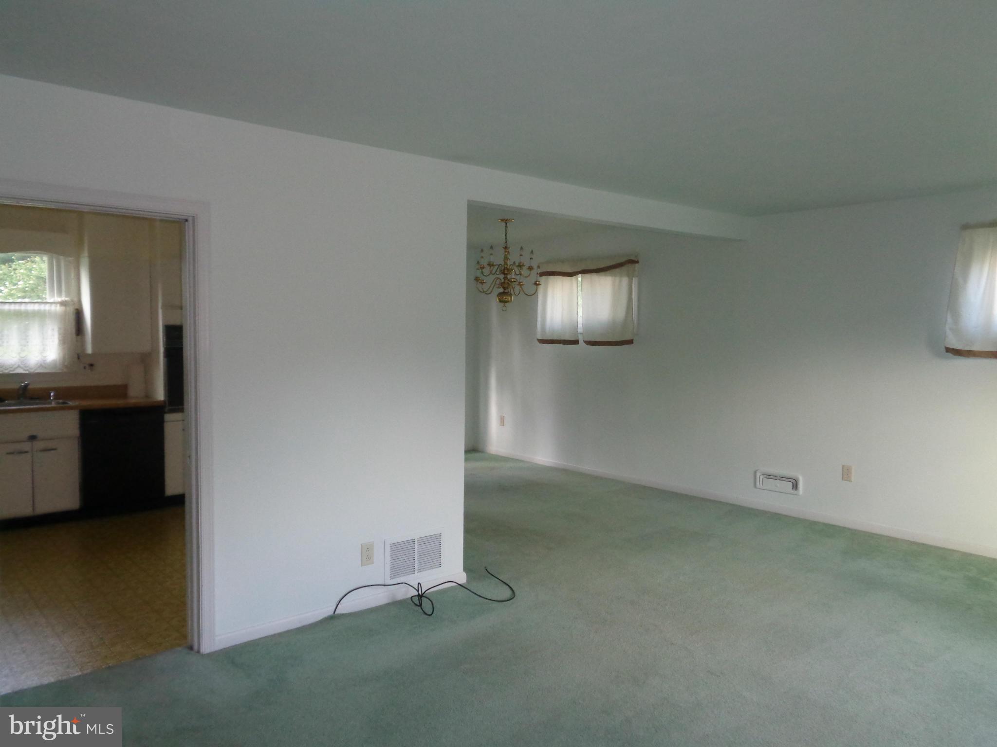 204 Meadowvale Road Lutherville-Timonium, MD 21093 - Photo 4 of 21 Living Room