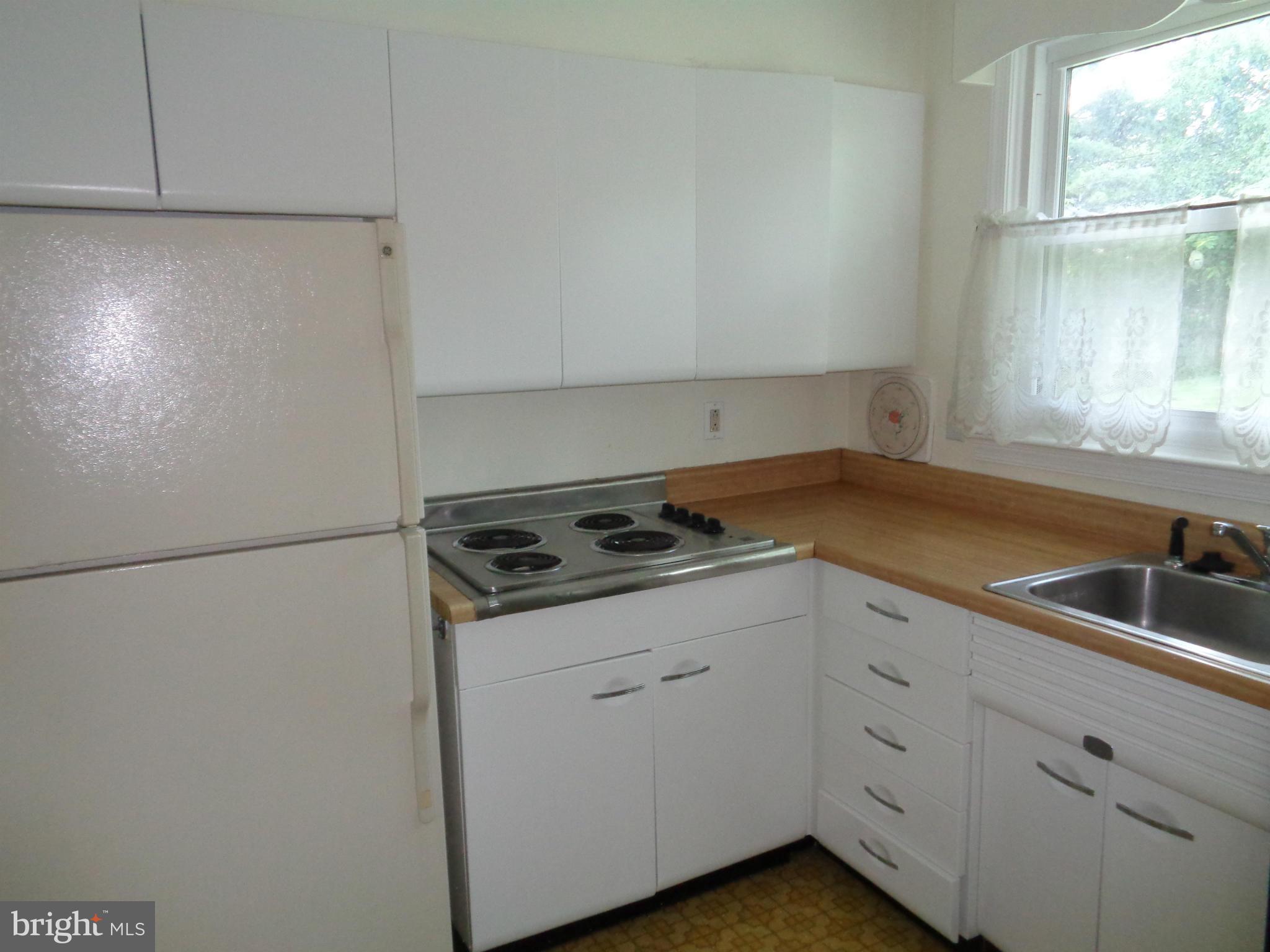204 Meadowvale Road Lutherville-Timonium, MD 21093 - Photo 6 of 21 Kitchen